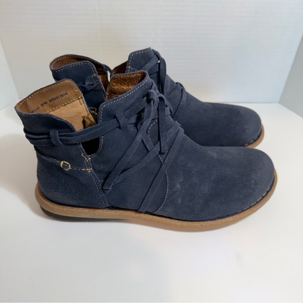 Born Tarkiln Ankle Boots Booties Shoes Womens size 11 Navy Distressed Suede